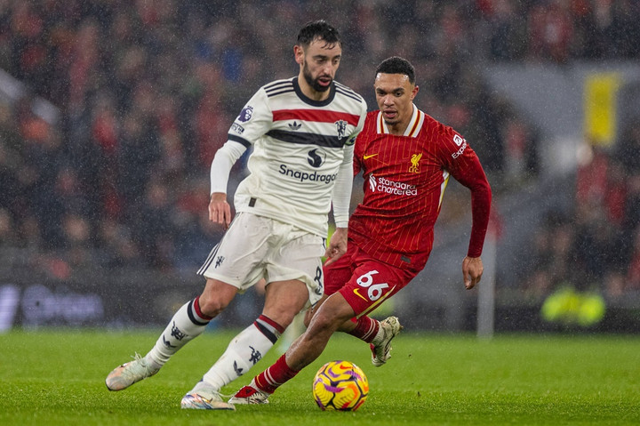 Liverpool chạm trán Man United tại Premier League.