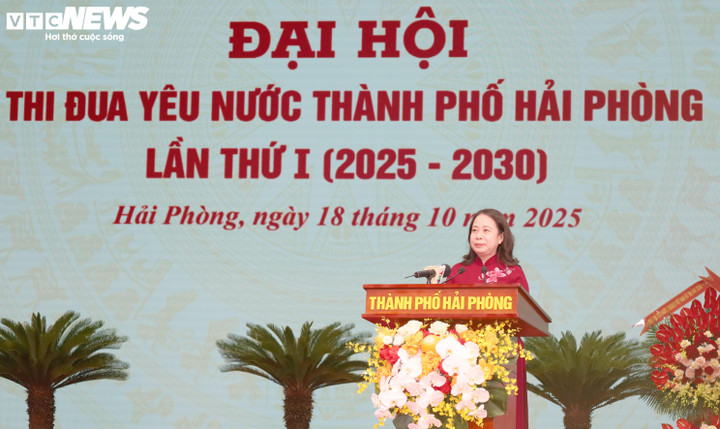 Ủy viên Trung ương Đảng, Phó Chủ tịch nước, Phó Chủ tịch thứ nhất Hội đồng Thi đua – Khen thưởng Trung ương Võ Thị Ánh Xuân phát biểu chỉ đạo tại Đại hội Thi đua yêu nước TP Hải Phòng lần thứ I.