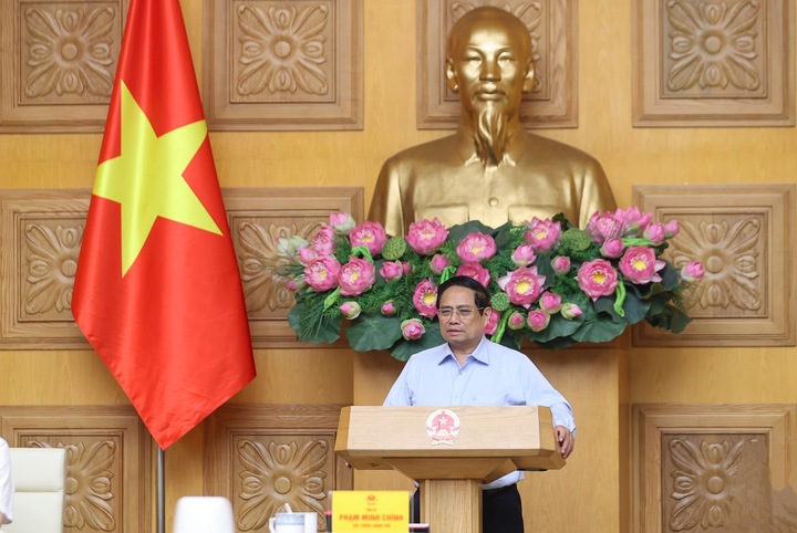 Thủ tướng Phạm Minh Chính chủ trì cuộc họp của Thường trực Chính phủ làm việc với các hội, hiệp hội và doanh nghiệp về việc tháo gỡ khó khăn, vướng mắc trong hoạt động hợp chuẩn, hợp quy sản phẩm, hàng hóa (Ảnh: VGP/Nhật Bắc)