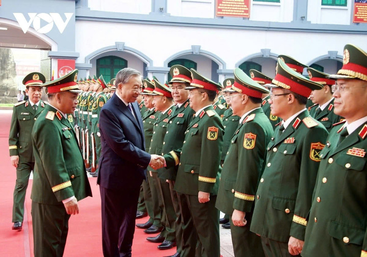 Tổng Bí thư Tô Lâm gặp mặt các tướng lĩnh Tổng cục II, Bộ Quốc phòng.