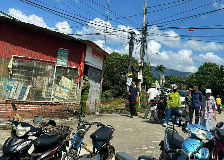 Hiện trường phát hiện án mạng là cửa tiệm tạp hóa tại phường Bình Khê, tỉnh Quảng Ninh