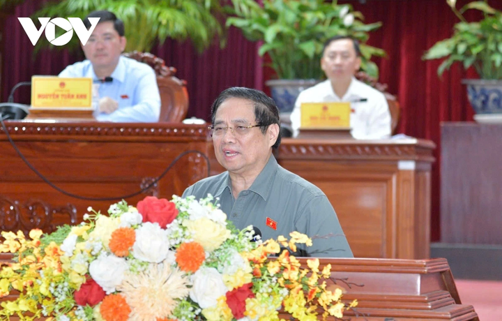 Thủ tướng Phạm Minh Chính tiếp xúc cử tri thành phố Cần Thơ.