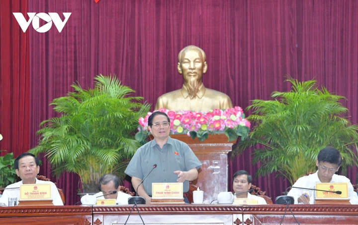 Thủ tướng đề nghị, Thành phố Cần Thơ tiếp tục khai thác tối đa tiềm năng khác biệt, cơ hội nổi trội, lợi thế cạnh tranh để tạo ra không gian phát triển mới.