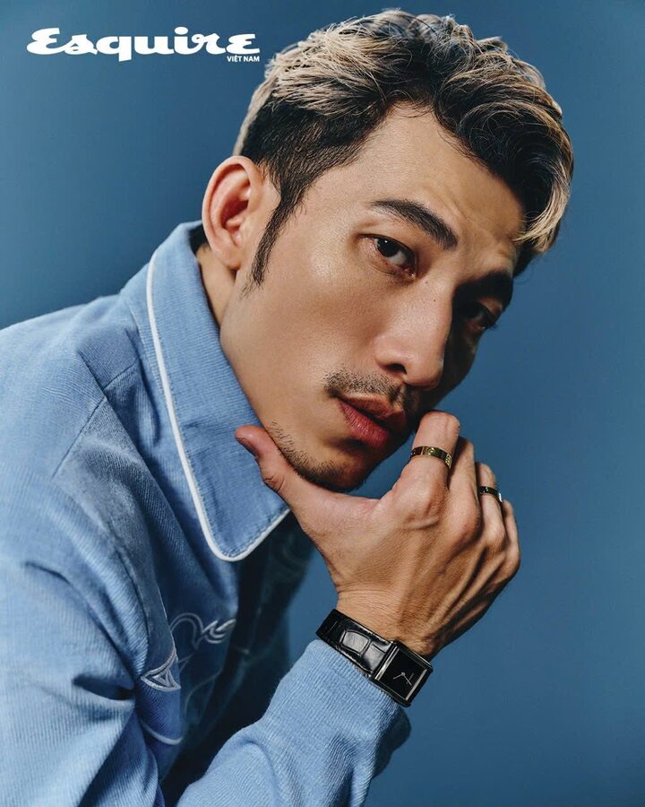 Nam diễn viên nhận được nhiều lời khen ngợi với diễn xuất trong bộ phim "Bác sĩ tha hương".