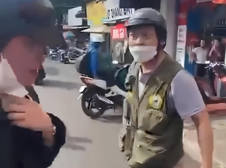 Công an xác định người đàn ông vừa đánh người vừa đe doạ: "mày biết tao là ai không?" là bệnh nhân tâm thần vừa xuất viện.