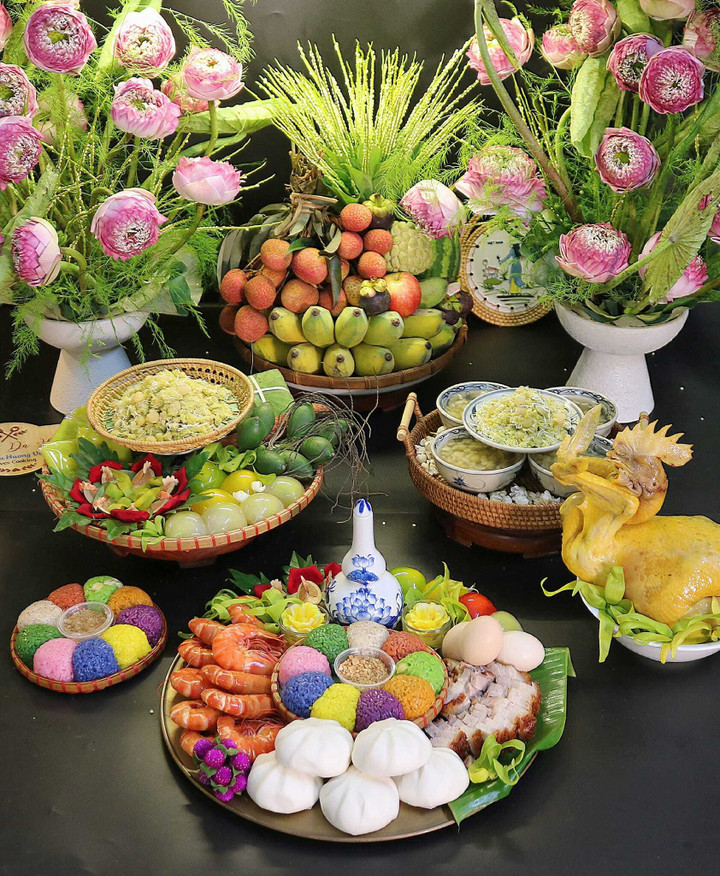 Mâm cúng mùng 1 tháng 9 năm Ất Tỵ (Ảnh: Vũ Thu Hương)