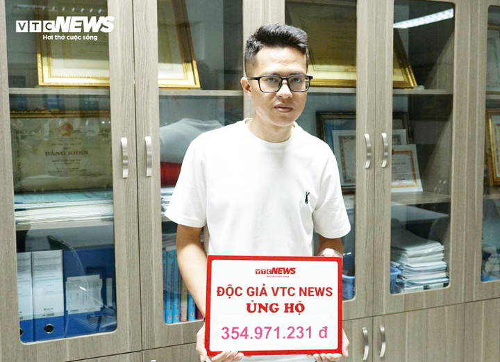 Anh Sầm Thành Tài đón nhận sự giúp đỡ của bạn đọc.