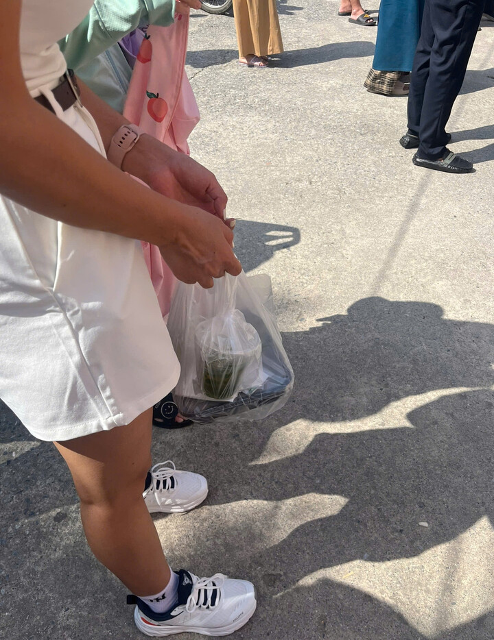Les écoles de Hanoi demandent aux élèves d'apporter leur déjeuner, de nombreux parents laissent leurs enfants rester à la maison - 6