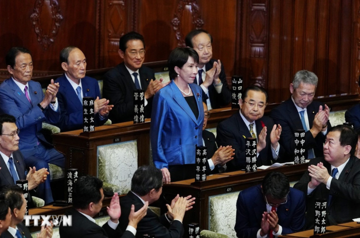 Bà Sanae Takaichi được bầu làm Thủ tướng Nhật Bản trong cuộc họp Hạ viện ở Tokyo ngày 21/10/2025. (Ảnh: THX/TTXVN)