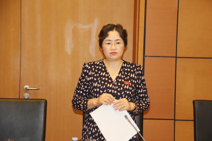 Đại biểu Lò Thị Luyến cho biết, sau 1/7 nhiều cán bộ tại Điện Biên xin nghỉ việc.