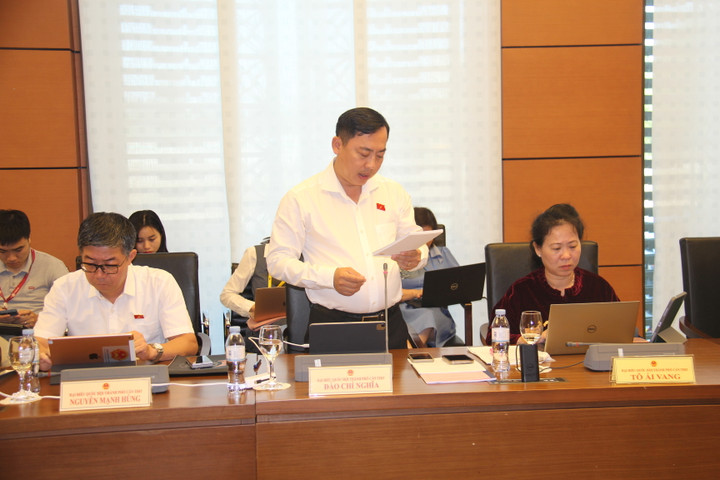 Đại biểu Đào Chí Nghĩa cho rằng, vẫn còn nhiều vướng mắc về nhân sự và hạ tầng phục vụ hoạt động tại cơ sở, nhất là tại xã, phường, thị trấn có địa bàn rộng.