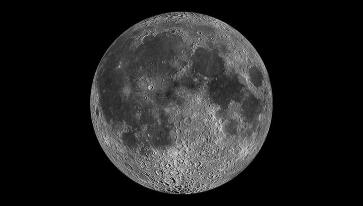 Även om månen är så nära oss tar det fortfarande 1,3 sekunder för ljus från den att nå observatörens ögon. (Källa: NASA)