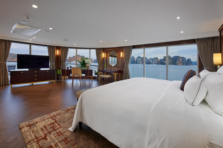 Gallery Suite - phòng “Tổng thống” trên du thuyền.