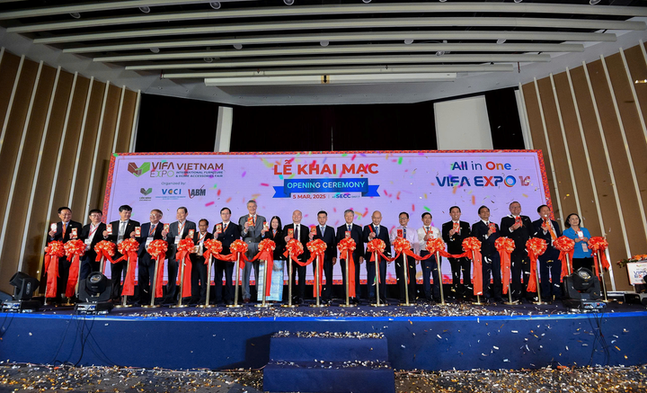 VIFA EXPO sự kiện đầu tàu xúc tiến thương mại trong ngành nội - ngoại thất, đồ gỗ Việt Nam và khách hàng quốc tế.