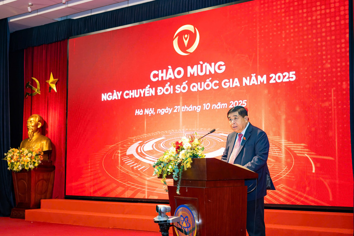 Wakil Perdana Menteri Nguyen Chi Dung memberikan sambutan pada upacara tersebut. (Foto: Minh Son)