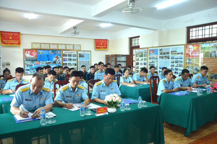 Quang cảnh hội nghị