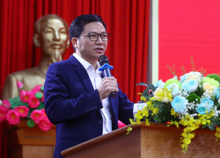 Tiến sĩ Nguyễn Đình Thạo, Đại học Giao thông Vận tải Hà Nội.