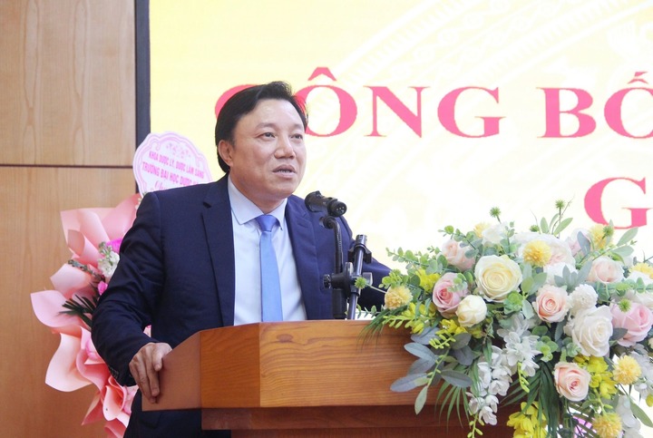 Vice ordförande för Phu Thos provinsiella folkkommitté, Nguyen Huy Ngoc, är kandidat till professor i medicin 2025 (Foto: Cam Khe Medical Center - Phu Tho)