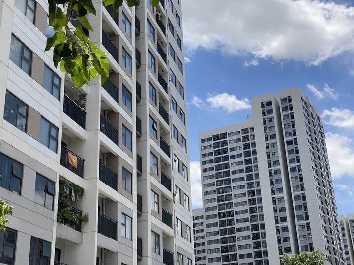 Đối với các dự án bất động sản có pháp lý chuẩn chỉnh, người dân chỉ ký hợp đồng đặt cọc và hợp đồng mua bán. (Ảnh minh họa: Đại Việt)