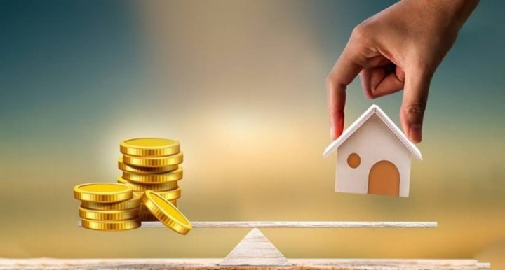 Nhiều nhà đầu tư băn khoăn giữa mua vàng hay đât lúc này. (Ảnh minh hoạ).