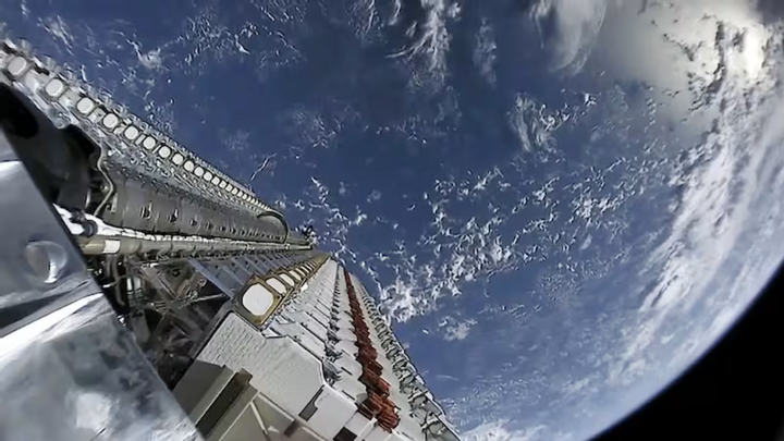 Góc nhìn Trái Đất từ vệ tinh của Starlink ngay khi được phóng lên không gian. (Nguồn: SpaceX)