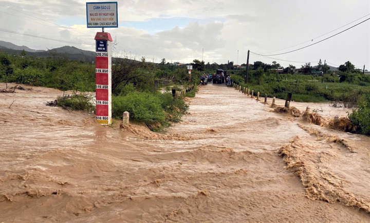 Những ngày tới, 4 tỉnh miền Trung nguy cơ xảy ra lũ quét, sạt lở đất và ngập lụt nghiêm trọng. (Ảnh minh hoạ: Thống Nhất)