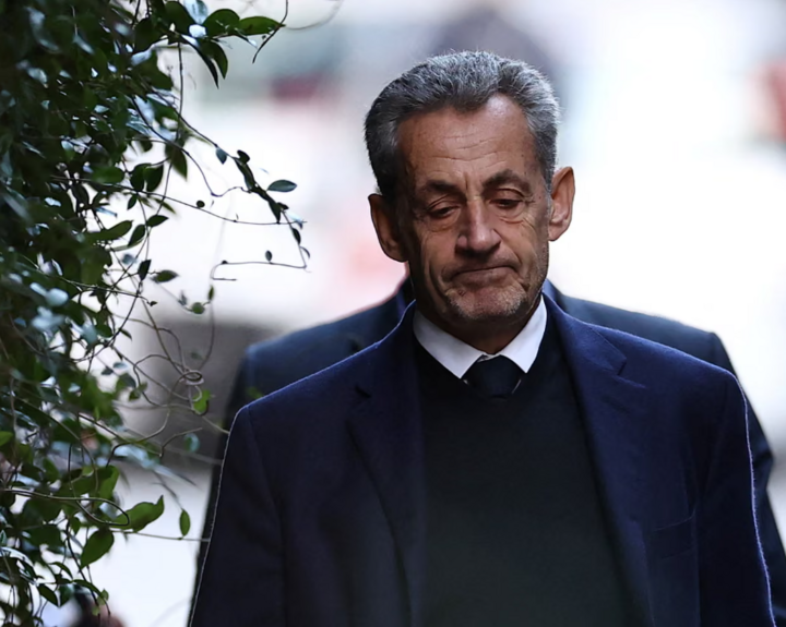Cựu Tổng thống Pháp Nicolas Sarkozy bắt đầu thi hành án tù 5 năm. (Ảnh: Reuters)