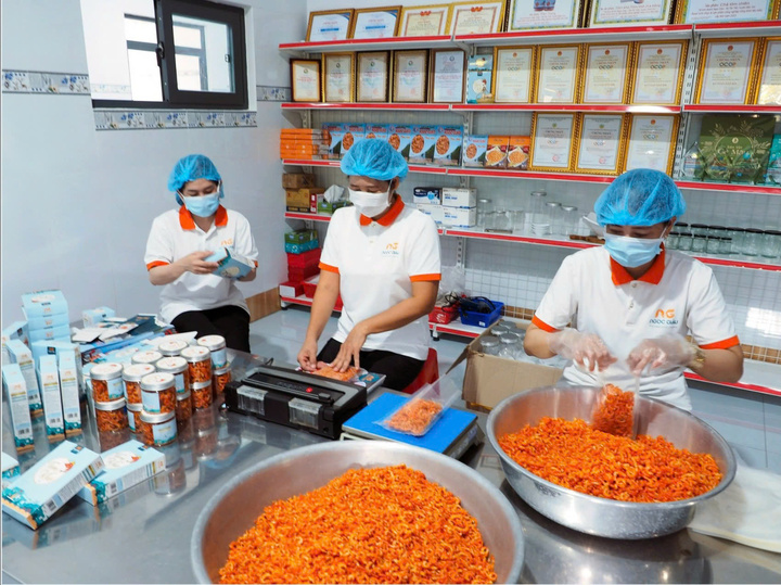 Những sản phẩm thủy sản chế biến sâu được mang đến Hội chợ mùa Thu 2025.