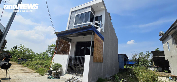 TAND TP Hải Phòng có quyết định đình chỉ xét xử phúc thẩm vụ việc xây nhà trên đất người khác tại phường Thiên Hương, do đó gia đình ông Hữu sẽ phải di dời hoặc tháo dỡ căn nhà theo phán quyết của tòa sơ thẩm. (Ảnh: Tiến Thắng)