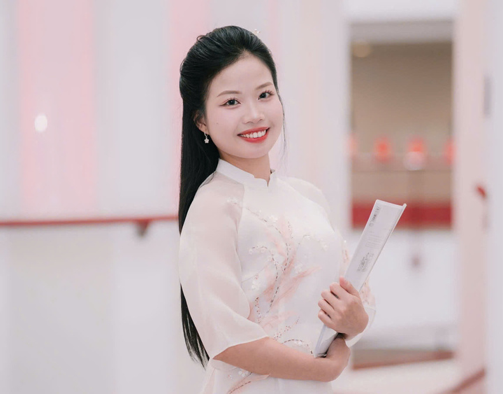 Thuy Linh não só concluiu com sucesso seu programa de doutorado, como também alcançou muitas conquistas notáveis em pesquisa científica (Foto: NVCC)
