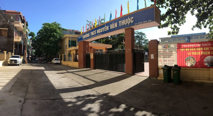 Η κα. Do Thi Ngoc Lan, Διευθύντρια του Γυμνασίου Nguyen Van Thuoc, στην περιφέρεια Ha Lam, στην επαρχία Quang Ninh, τιμωρήθηκε πειθαρχικά και απολύθηκε επειδή διέταξε την αλλαγή των βαθμολογιών των μαθητών από κακές σε άριστες.