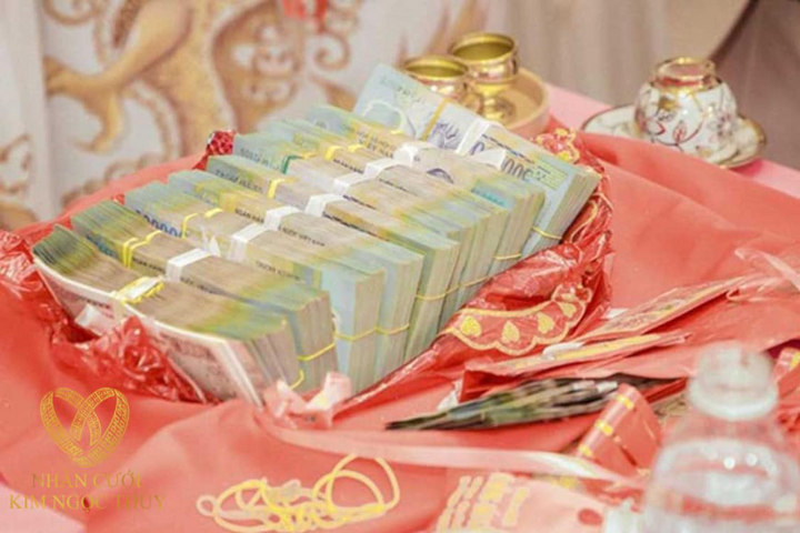 Mối tình của tôi đứng trước bờ vực tan vỡ khi gia đình bạn gái thách cưới 500 triệu đồng. (Ảnh minh họa: Ngọc Thủy)