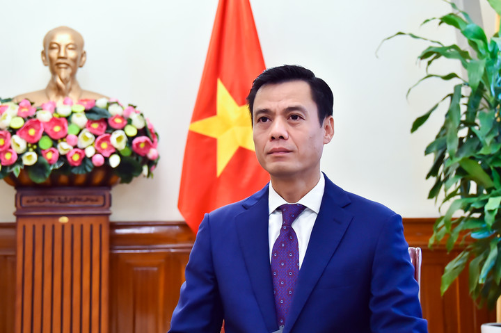 Thứ trưởng Ngoại giao Đặng Hoàng Giang, Trưởng SOM ASEAN Việt Nam trả lời phỏng vấn trước chuyến công tác của Thủ tướng Phạm Minh Chính.