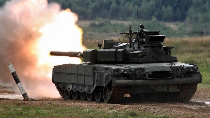 Xe tăng T-80BVM. Ảnh Military Watch
