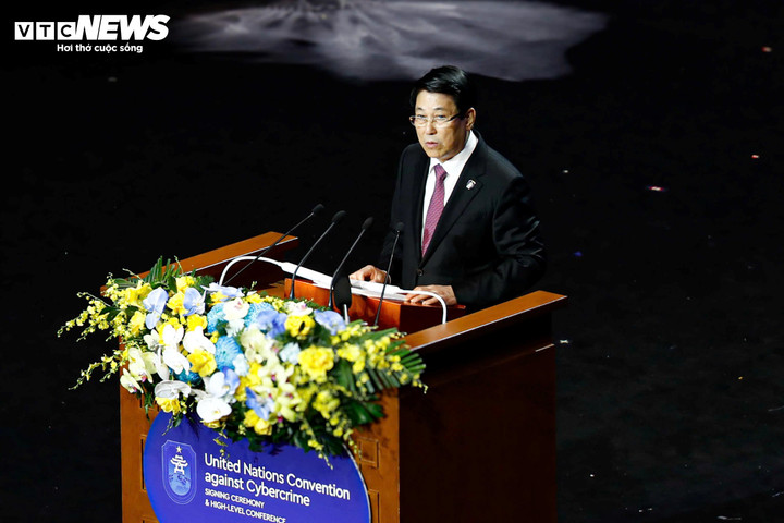 Chủ tịch nước Lương Cường.