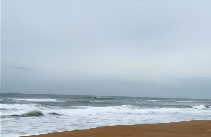 Trung tâm Dự báo Khí tượng Thủy văn Quốc gia khuyến cáo người dân khu vực miền Trung – Tây Nguyên cần đề phòng nguy cơ sạt lở đất, ngập lụt cục bộ; ngư dân không nên ra khơi trong thời gian biển động mạnh.