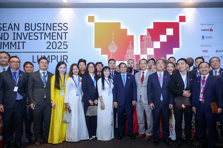 Thủ tướng bày tỏ mong các đại biểu tới Việt Nam với tinh thần cùng chia sẻ tầm nhìn và hành động, cùng lớn mạnh, phát triển, cùng thụ hưởng thành quả, cùng chia sẻ niềm vui, hạnh phúc khi làm việc cùng nhau. (Ảnh: VGP/Nhật Bắc)