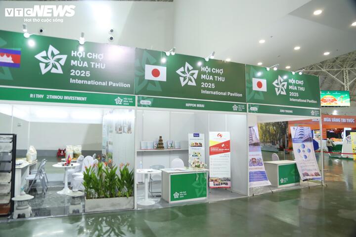 Hội chợ mùa Thu lần thứ nhất năm 2025 thu hút 80 gian hàng của doanh nghiệp quốc tế