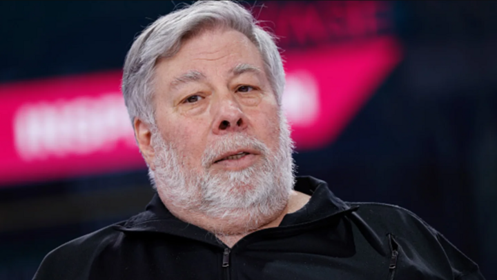 Ông Steve Wozniak - đồng sáng lập Apple - kêu gọi tạm ngừng phát triển các hệ thống siêu trí tuệ nhân tạo. (Ảnh: CNBC)