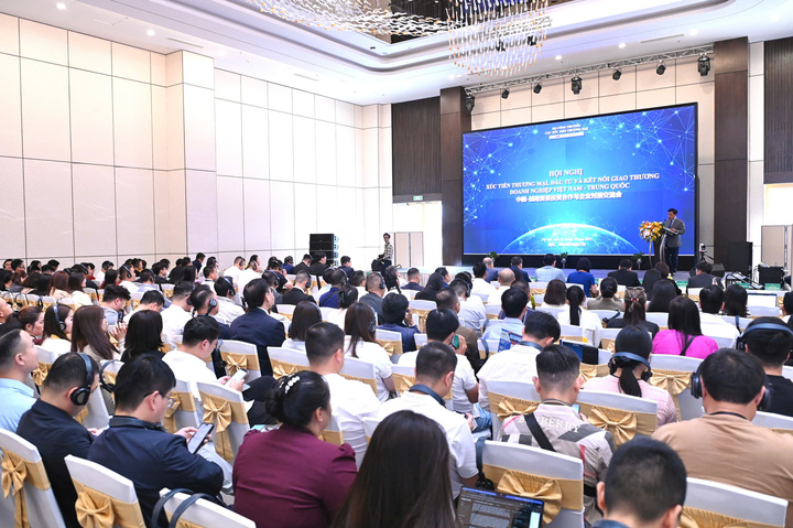 Hội nghị xúc tiến thương mại, đầu tư và kết nối giao thương doanh nghiệp Việt Nam - Trung Quốc được tổ chức trong khuôn khổ Hội chợ mùa Thu lần thứ I - 2025