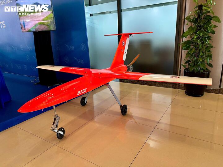 Loạt drone mở màn ấn tượng tại Tuần lễ Số Quốc tế Việt Nam 2025 - 8