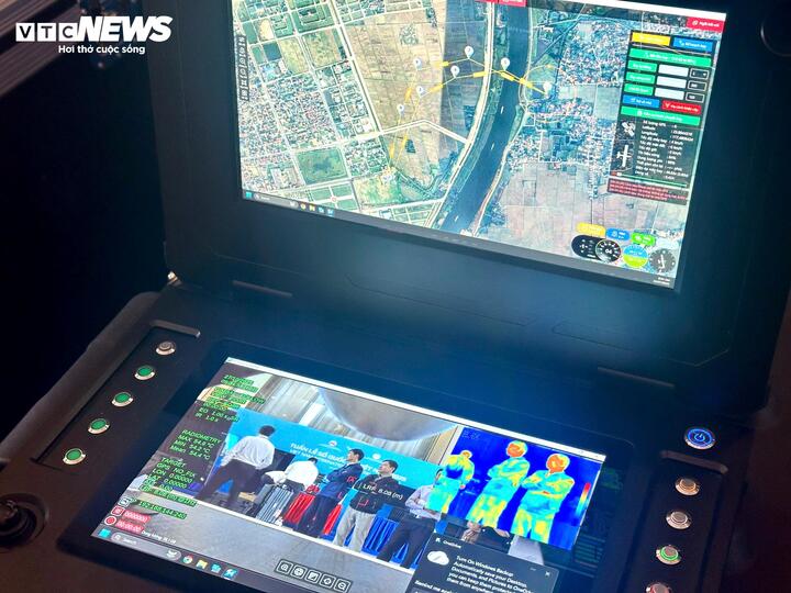 Loạt drone mở màn ấn tượng tại Tuần lễ Số Quốc tế Việt Nam 2025 - 6