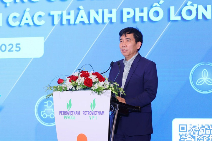 Phó Tổng Giám đốc Petrovietnam Lê Xuân Huyên.