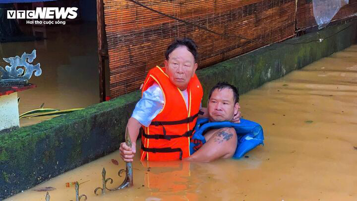 Ngày 29/10, miền Trung tiếp tục mưa lũ. (Ảnh: Nguyễn Vương)