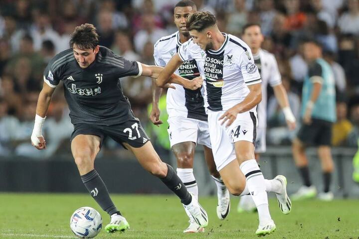 Juventus chạm trán Udinese tại giải Serie A.