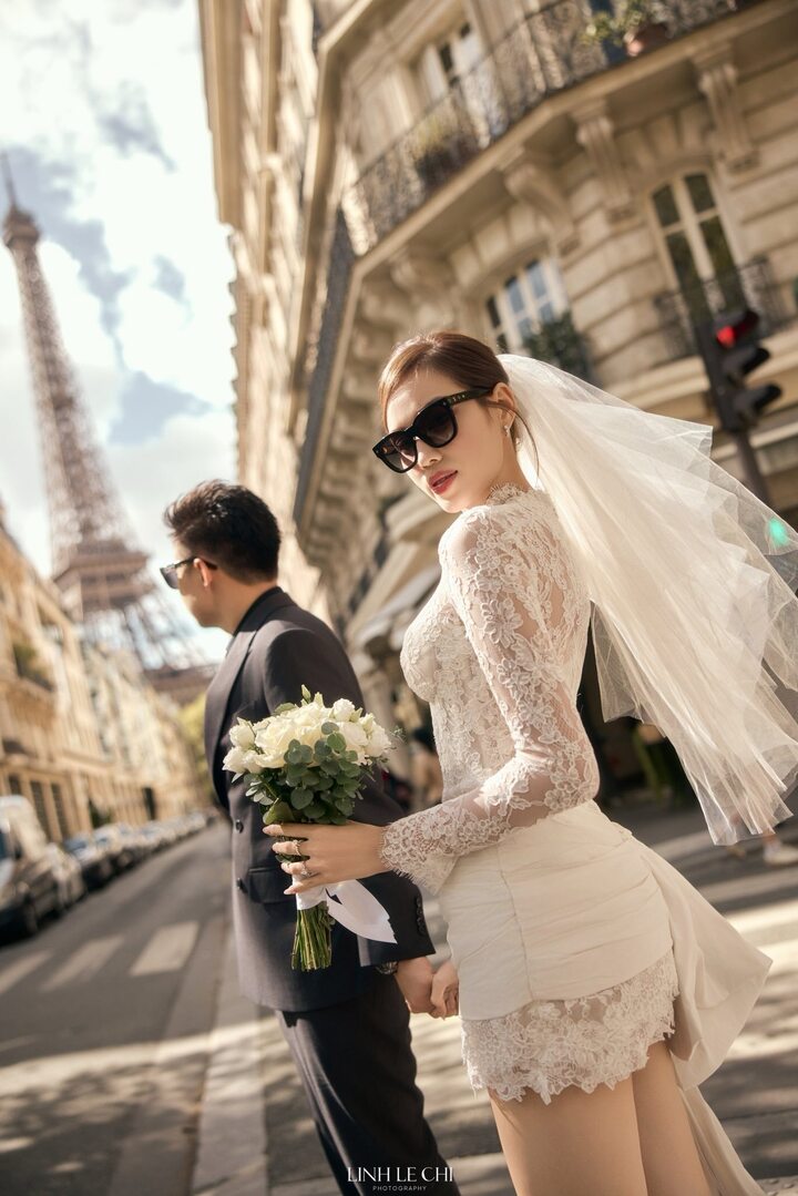 Ông xã của Hoa hậu Đỗ Thị Hà là Nguyễn Viết Vương, sinh năm 1994. Hiện anh là tổng giám đốc tập đoàn lớn trong lĩnh vực xây dựng.