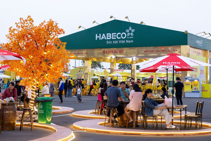 Hội chợ Mùa Thu 2025: Ăn ngon, chơi chất, chill tới bến ở 'trái tim mùa thu' VEC - 3