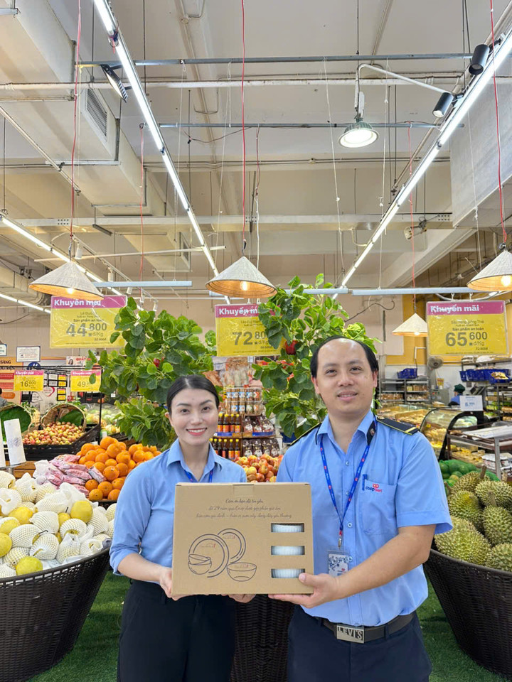 Bộ bàn ăn 7 món tinh tế là món quà ý nghĩa cho gia đình dịp cuối năm.