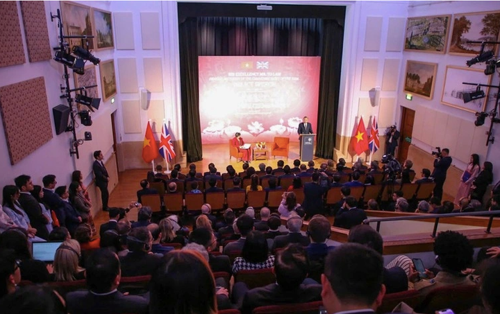 Tổng Bí thư Tô Lâm phát biểu tại Đại học Oxford (Ảnh: Báo Chính phủ)