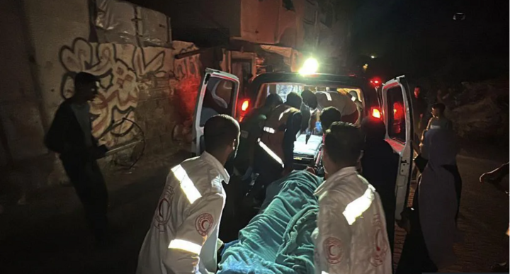 Truyền thông địa phương cho biết, bốn người thiệt mạng trong một cuộc không kích của Israel nhằm vào khu phố Sabra, thành phố Gaza. Ảnh: Getty Images